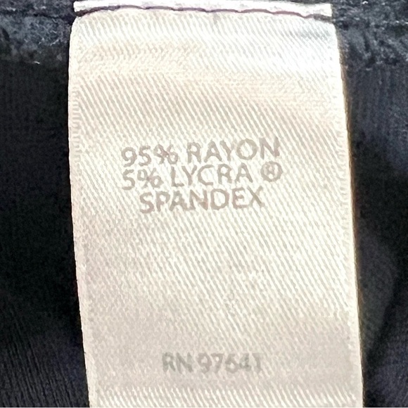 J. Jill Wearever Collection Navy Ribbed Short Sleeve Travel Friendly Top Medium - Picture 7 of 8